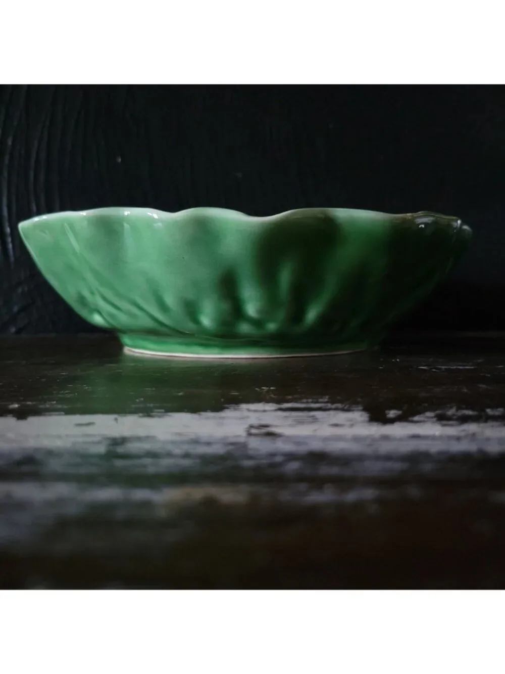 Olfaire Caldas Portugal Cabbage Serving Bowl Green Majolica Leaf Bowl 8.625